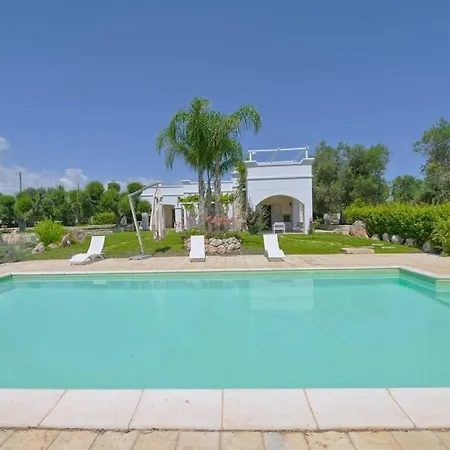 Del Cedro - Private Pool 펜션 오스투니